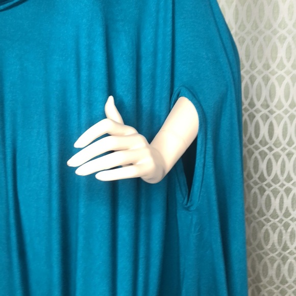 Teal Poncho - Picture 11 of 11